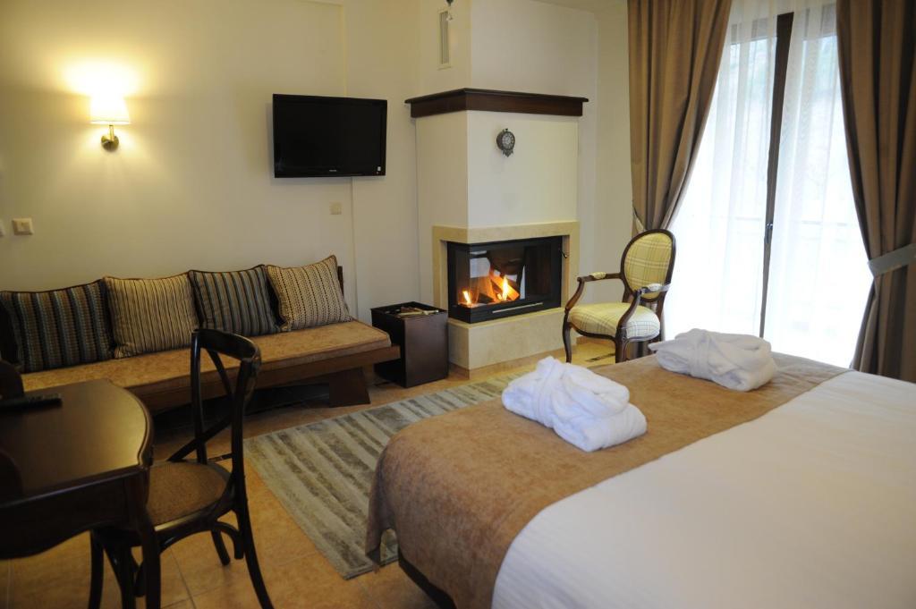 Agapi Luxury Hotel Káto Loutrákion Oda fotoğraf